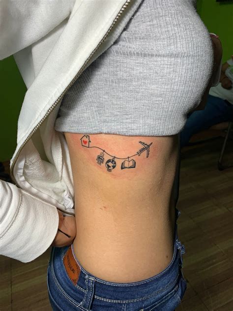 tatuajes en las costillas para mujeres|Tatuajes femeninos para las costillas